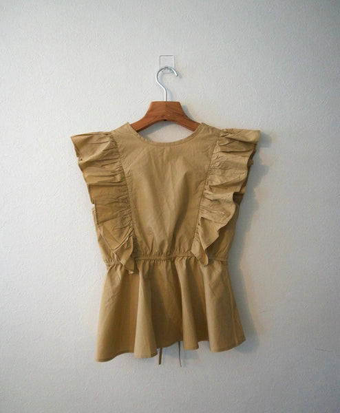 フリルブラウス